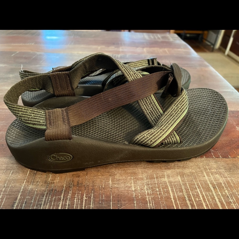 Men’s Chaco Sandals in EUC size 13 Green/Brown